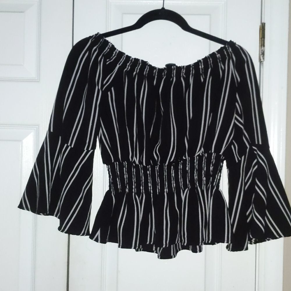 Rue 21 off-the-shoulder black and white striped top.  SZ XL NWOT - Picture 5 of 6